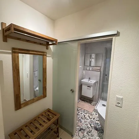 Cozy Hideaway In Apartment